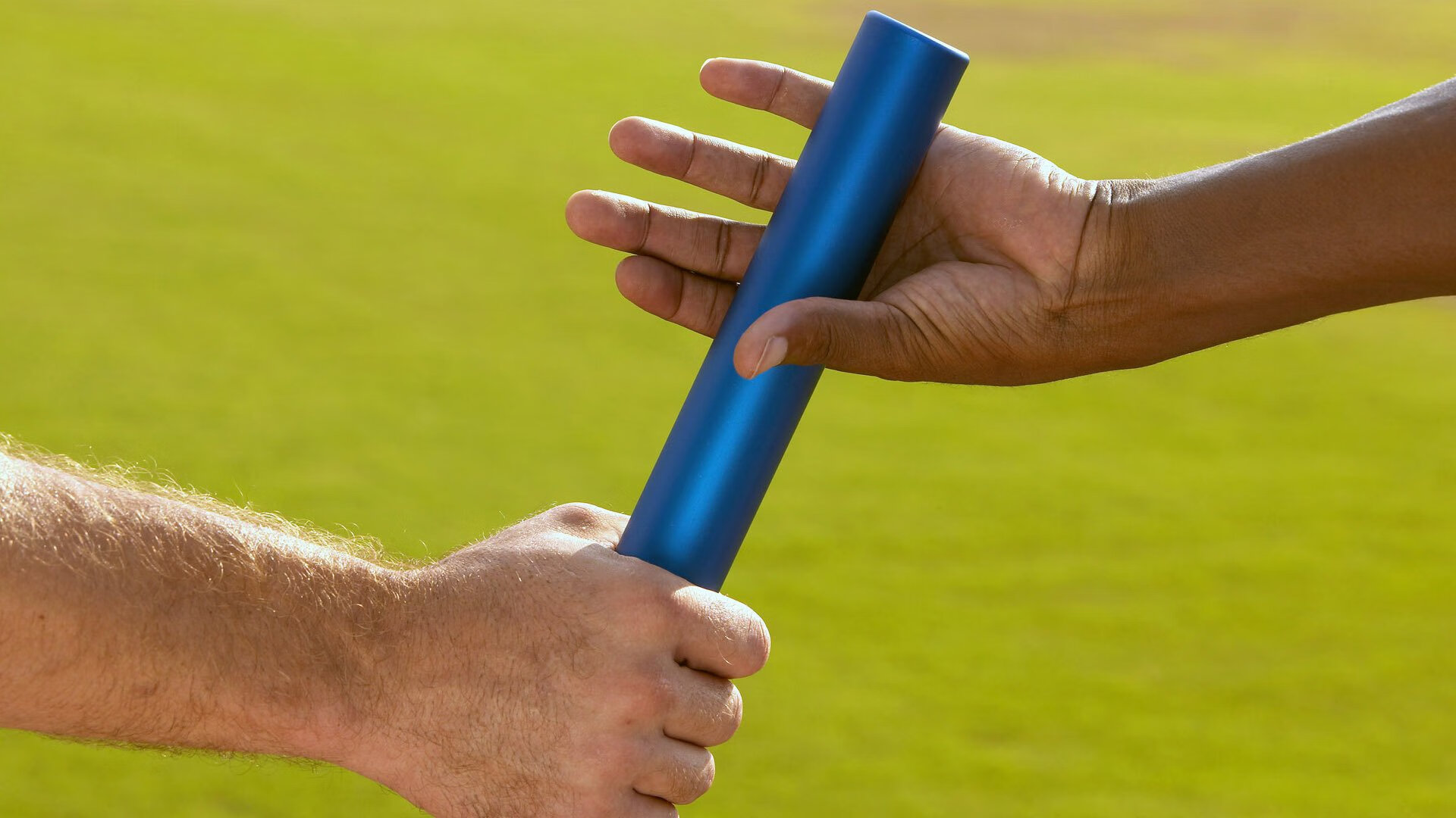 “汤姆·佩顿加速成长,英国游泳未来之星”