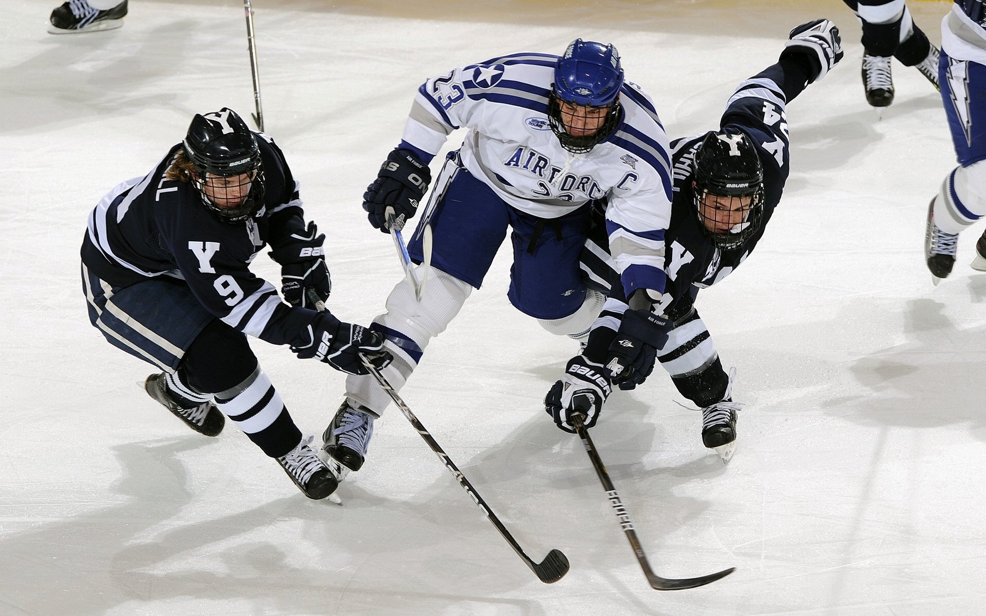体育新闻中心拓展短视频与直播双向传播体系,播放体育新闻